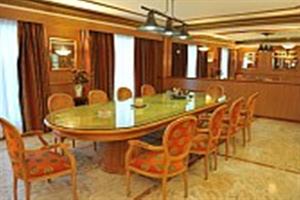 Hotel Santa Cecilia 4*